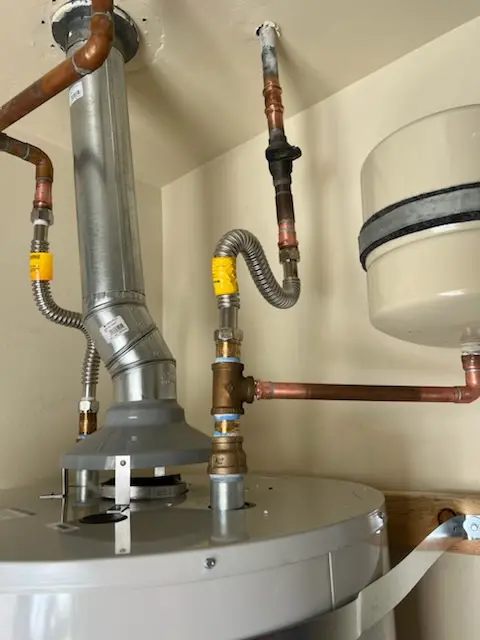 Water heater installation and plumbing repair in Berclair - Highland Heights
